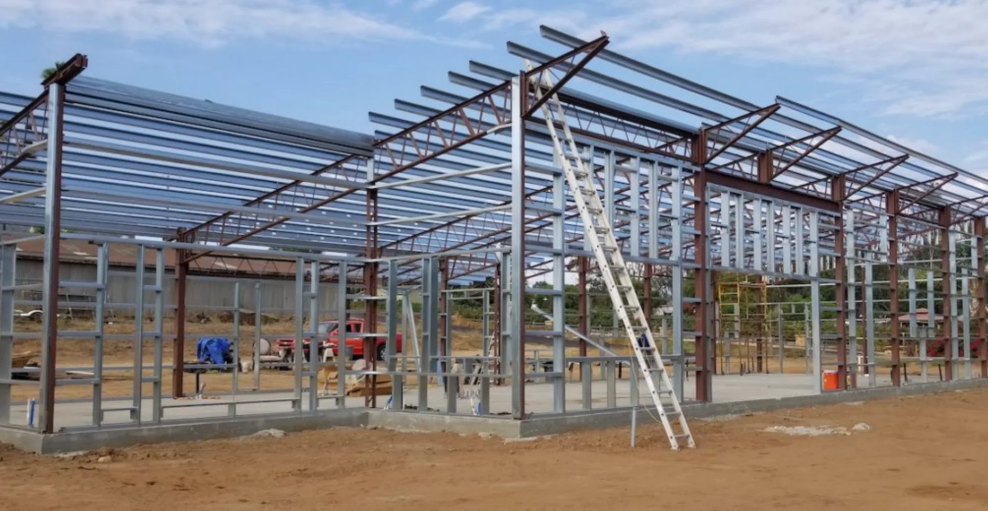Steel barndo construction in Kentucky